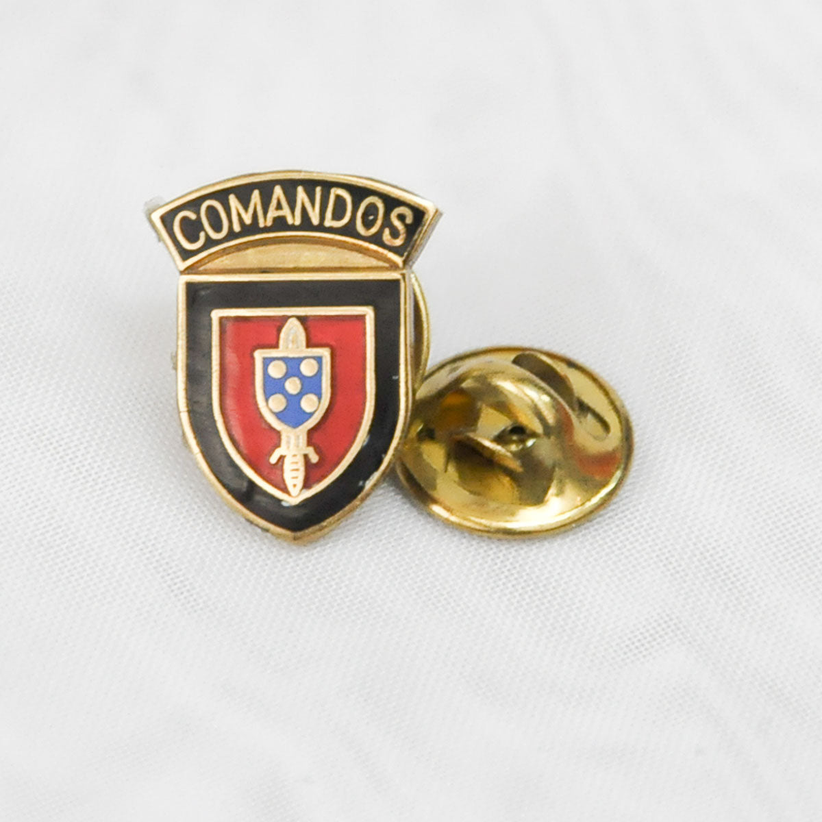 Pin Comandos - CMD 04 - Trincheira Militar