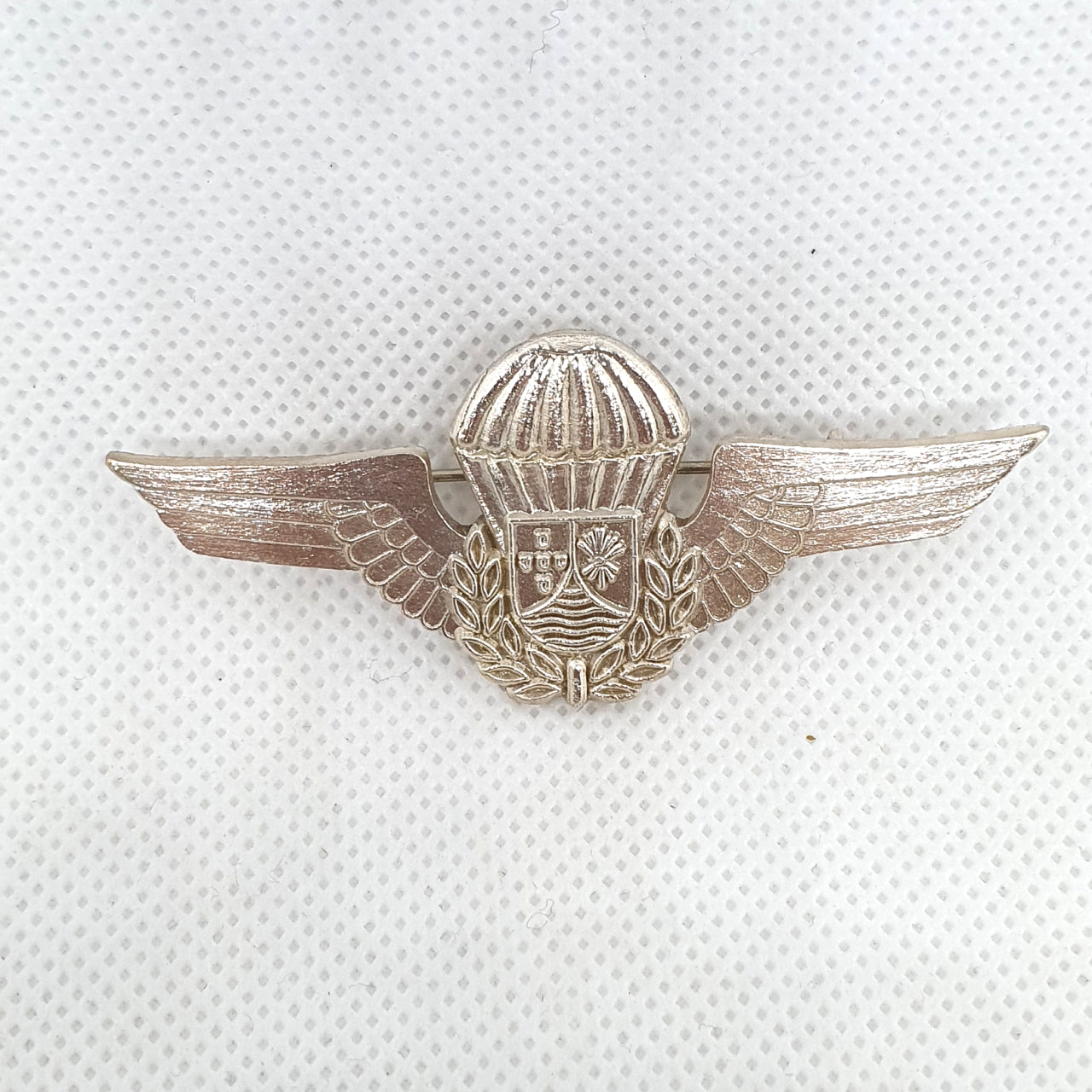 Alfinete distintivo de curso paraquedista do GEP