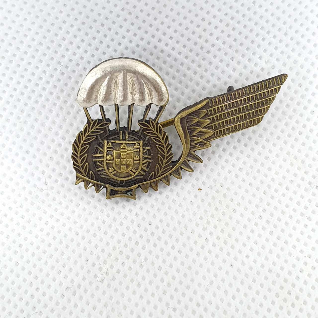 Parachutist Half Wing Pin