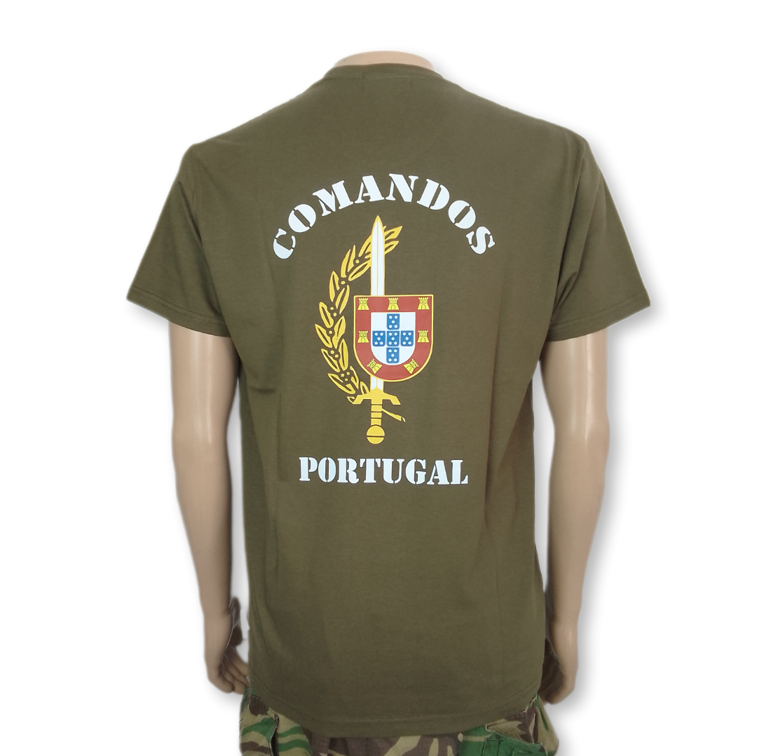 Tshirt Comandos estampada cracha boina