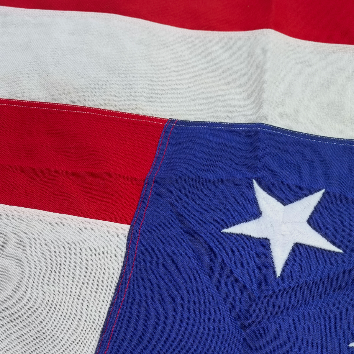 Bandeira USA/EUA 5x9.5 pés (+- 150x290 cm) em algodão com estrelas bordadas