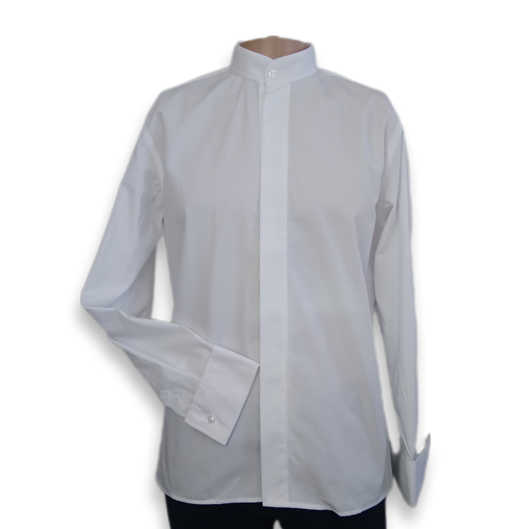 Camisa com gola clerical / batina