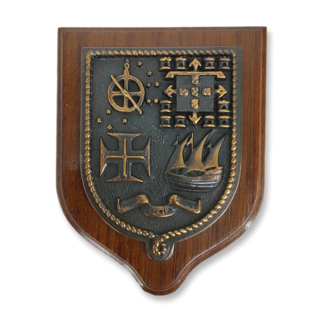 Cresta do Navio Escola  "NE Sagres"