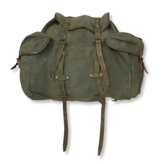 Mochila vintage original dos caçadores alpinos, vista frontal