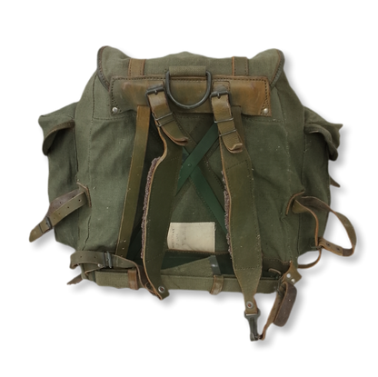 Mochila vintage original dos caçadores alpinos, vista traseira