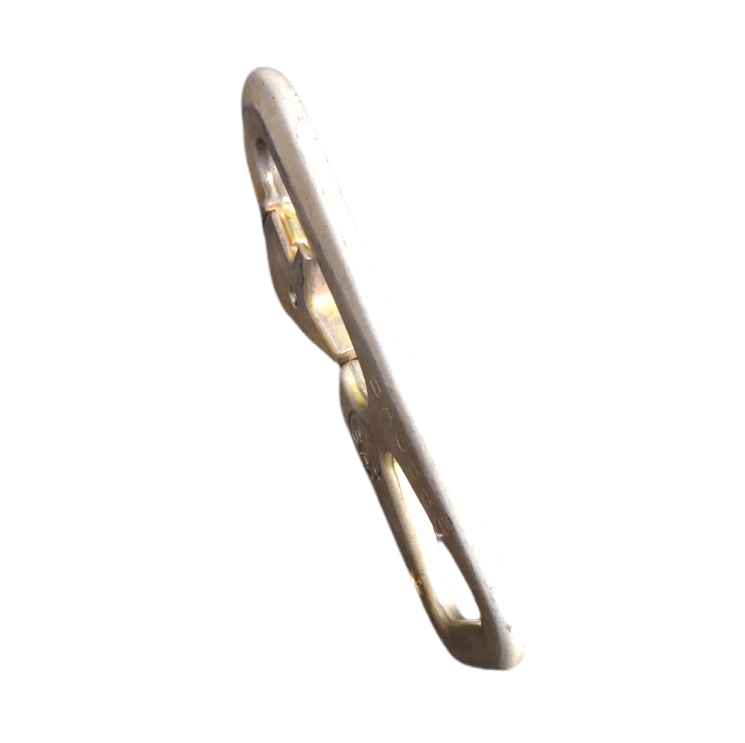 Mosquetão de paraquedismo francês