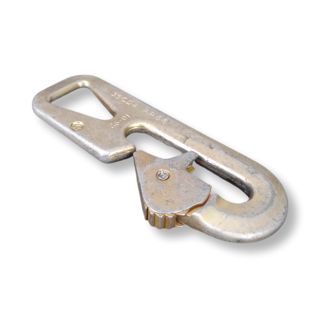 Mosquetão de paraquedismo francês