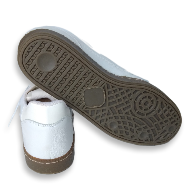 Zapatillas de cuero blancas