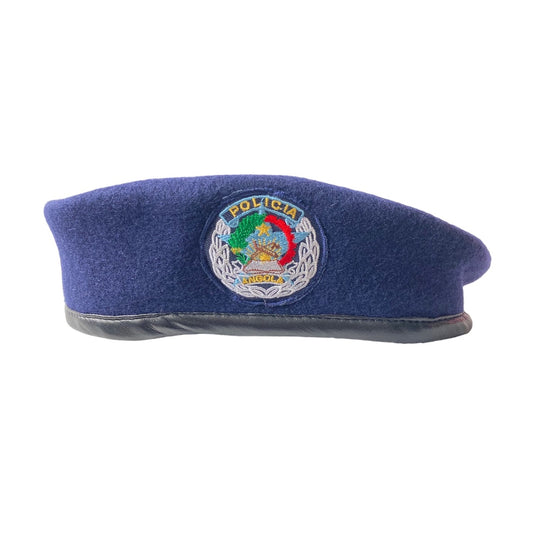 Boina de policía de Angola