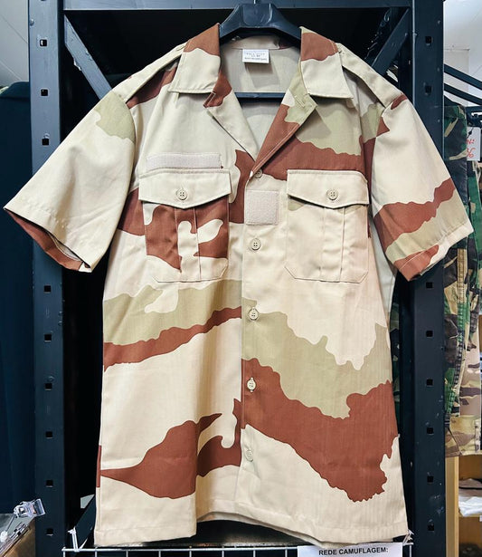 Camisa de camuflaje con estampado del desierto francés