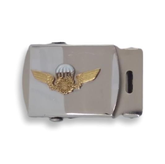 Parachutist buckle with silver relief