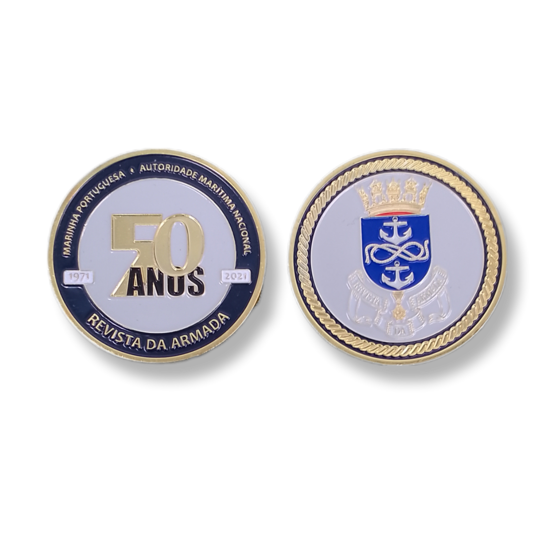 Medalha / Moeda comemorativa dos 50 anos da Revista da Armada