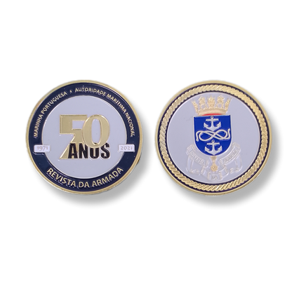 Medalha / Moeda comemorativa dos 50 anos da Revista da Armada