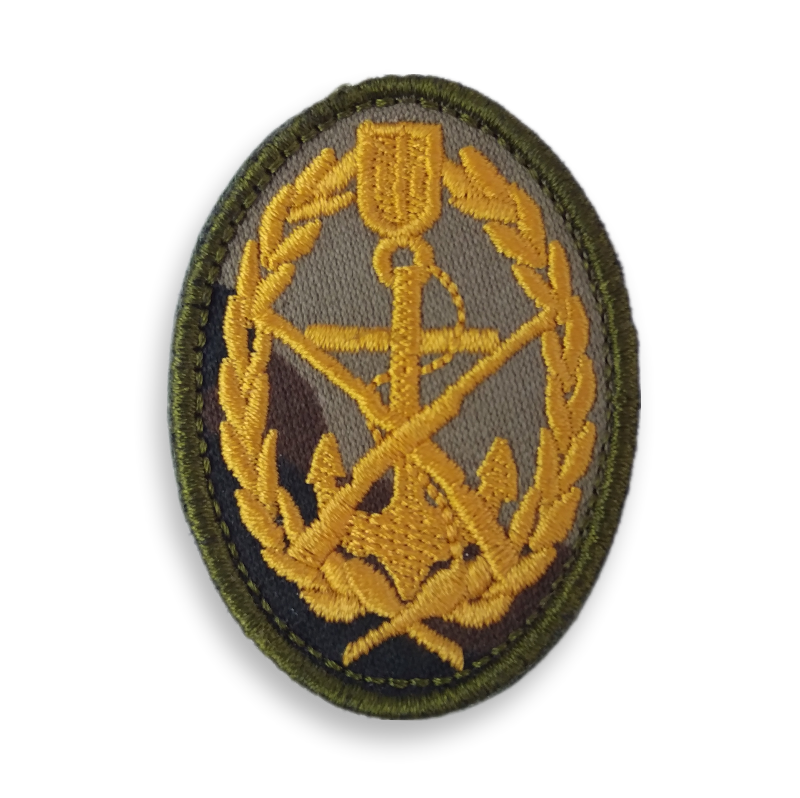 Insignia de boina marina con parche ovalado