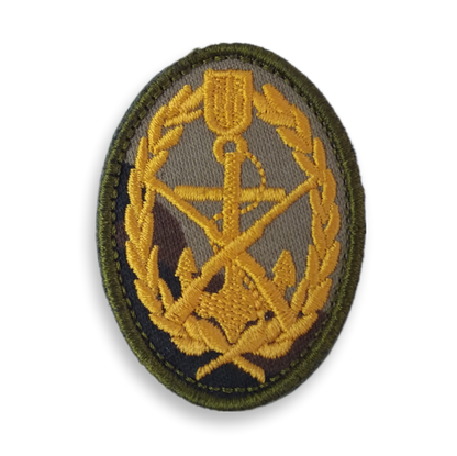 Insignia de boina marina con parche ovalado