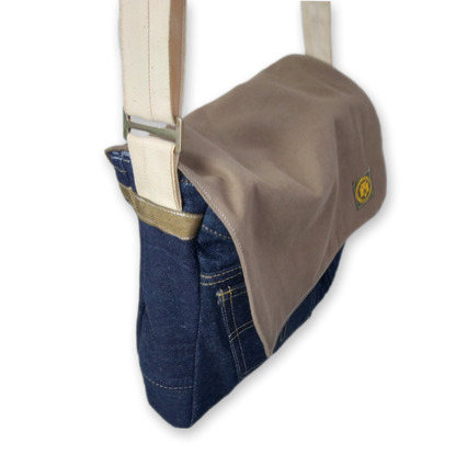 "Messenger" shoulder bag